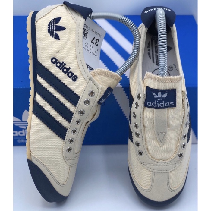 รองเท้าAdidas salip On แบบ(ผ้า)🍃