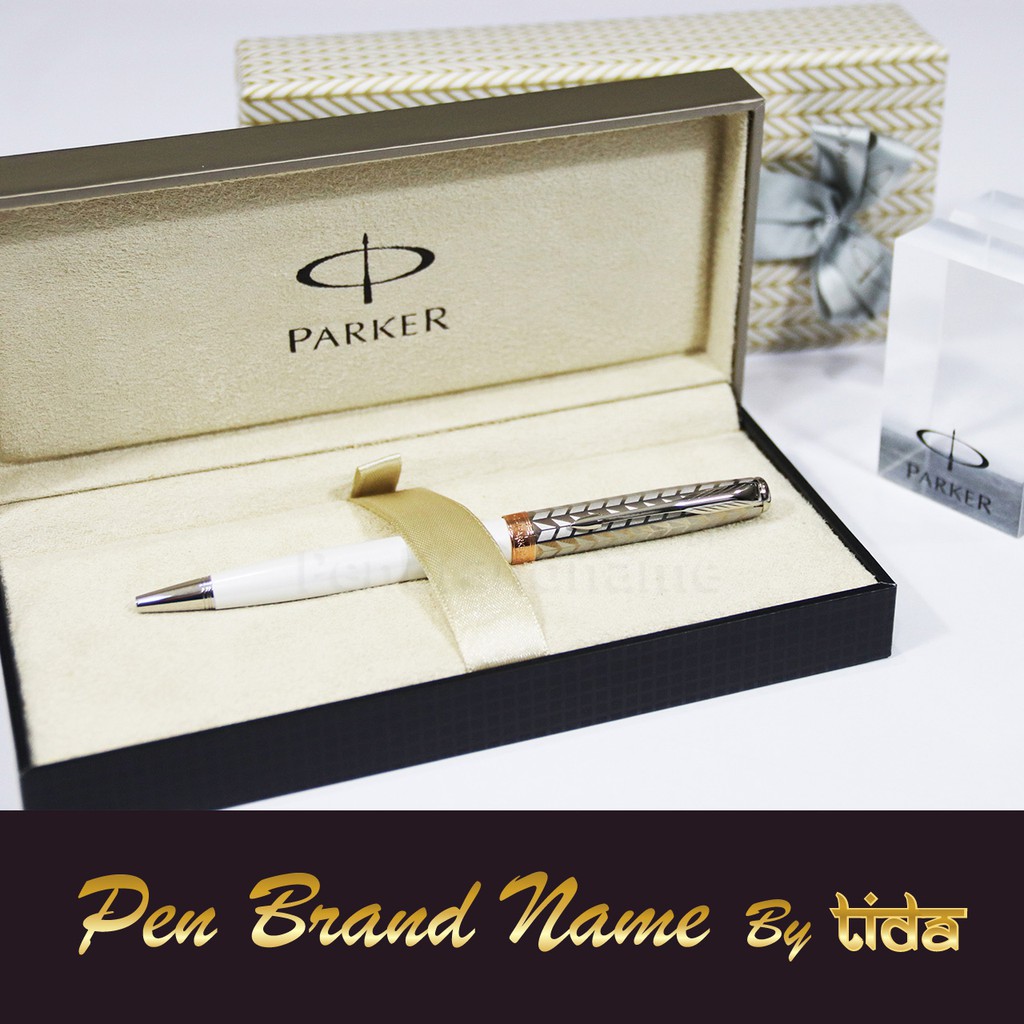 Parker Sonnet 07 ปากกา ลูกลื่น ด้ามสีขาวมุกลายสลัก แหนบทอง สลักชื่อ ฟรี