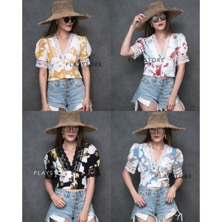 เสื้อcropลายดอกทรงดี๊ดีย์