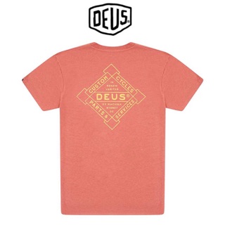เสื้อยืดคอกลม  DEUS  แท้💯% 🧿EUREKA TEE DEUS สีส้มอิฐ(DU013)