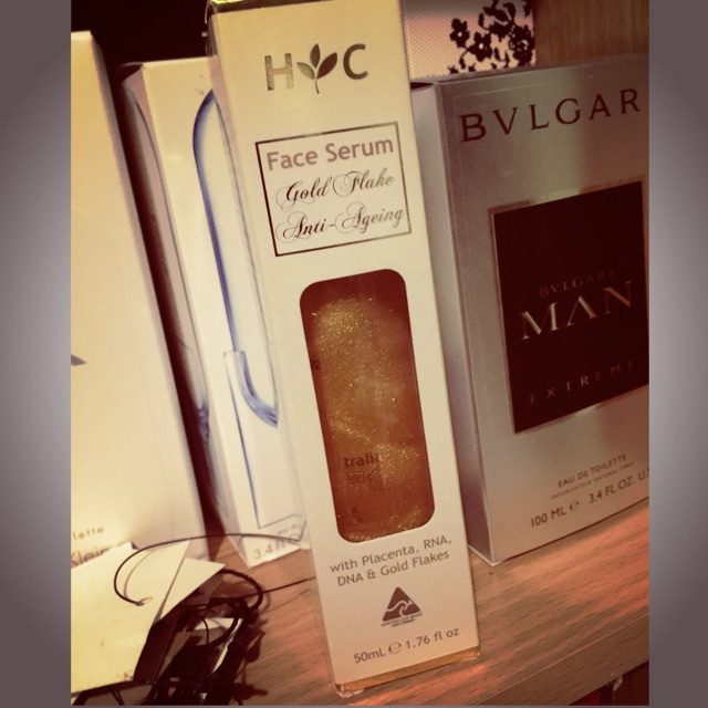 Hc gold flake anti ageing face serum เซรั่มรกแกะผสมทองคำ ออสเตรเลีย