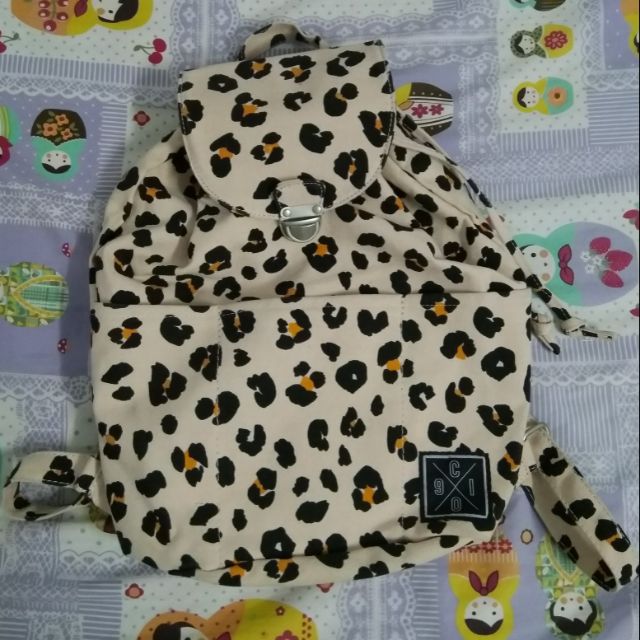 New Cotton On กระเป๋าเป้