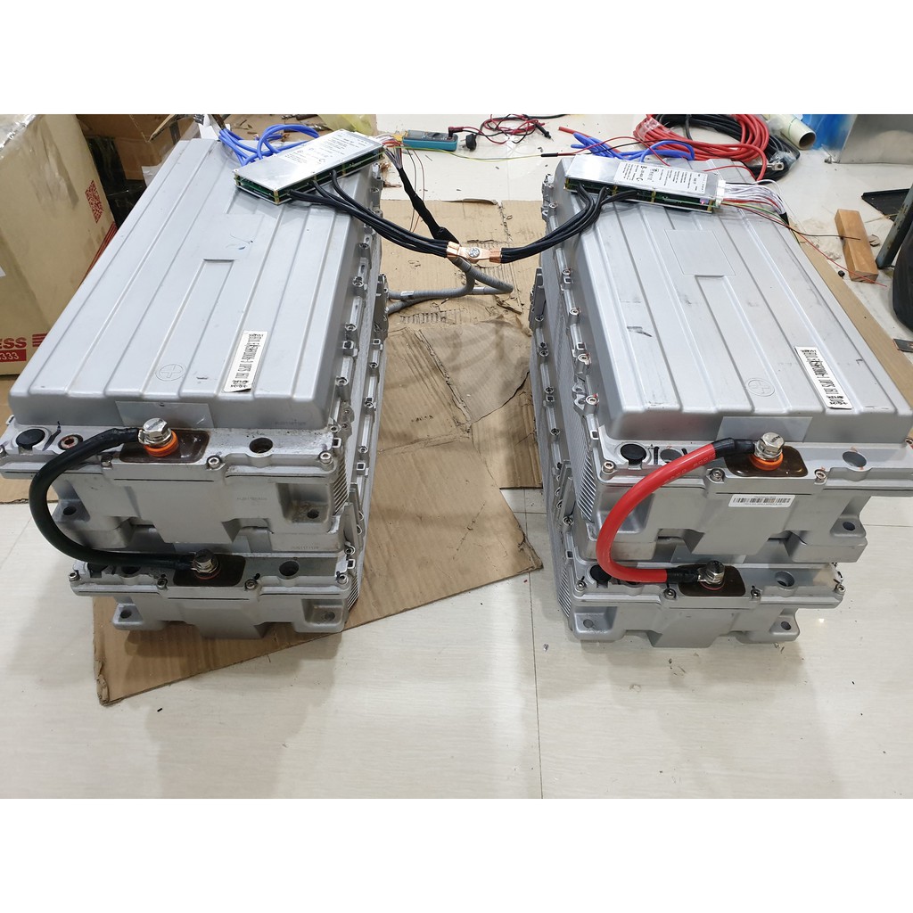 แบตเตอรี่ลิเทียมไอออน NMC ยี่ห้อ Microvast 24v 48v 72v 100Ah 200Ah พร้อม BMS Smart สำหรับโฟลคลิฟไฟฟ้