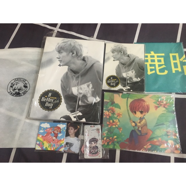 Photobook Luhan + DVD (ของครบ)