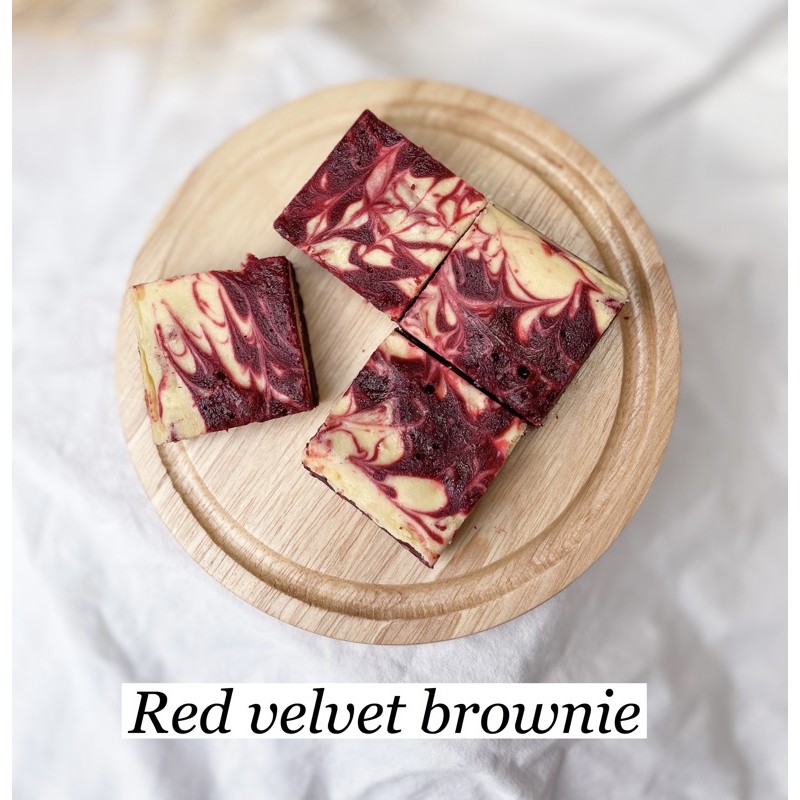 เรดเวลเวทบราวนี่ Red velvet brownie