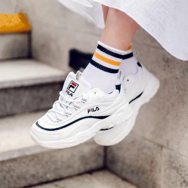 รองเท้าผ้าใบ fila ray