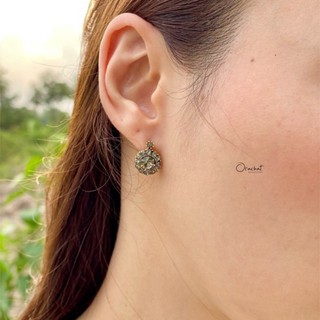 Rizki earrings. (ต่างหูแบบติดหู งานชุบทองคำขาว คริสตัล Swa)