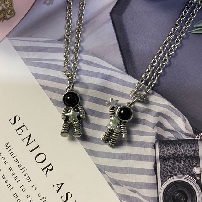 Fashion สร้อยคอแฟชั่น มนุษย์อวกาศ ดวงดาว น่ารักสุดๆ พร้อมส่งจากไทย Q-95
