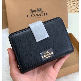 New in! 🌈กลับมาแล้ว ใครรรออยู่ห้ามพลาดค่ะ🌈 COACH MEDIUM CORNER ZIP WALLET IN CROSSGRAIN LEATHER