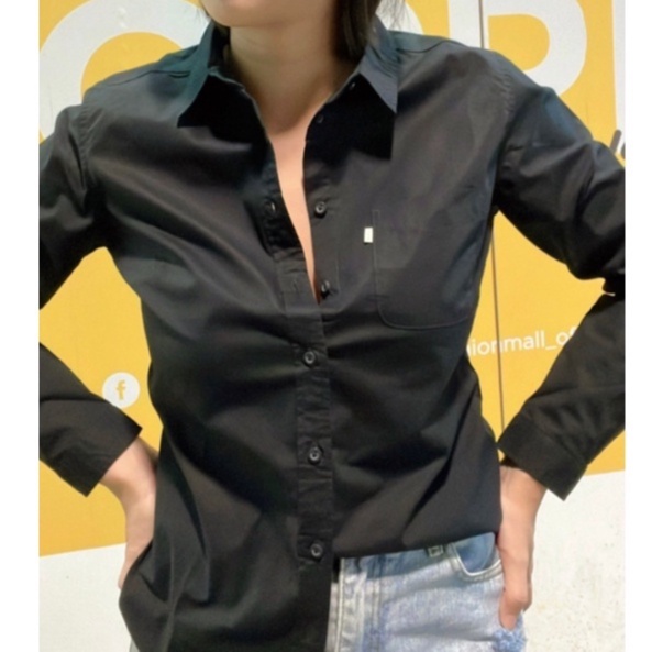 Levi’s เสื้อเชิ้ตแขนยาวของคุณสาว ๆ ลีวายส์. ของแท้ หิ้วจากช้อป. ป้ายห้อยเลยจร้า สวยมากกก