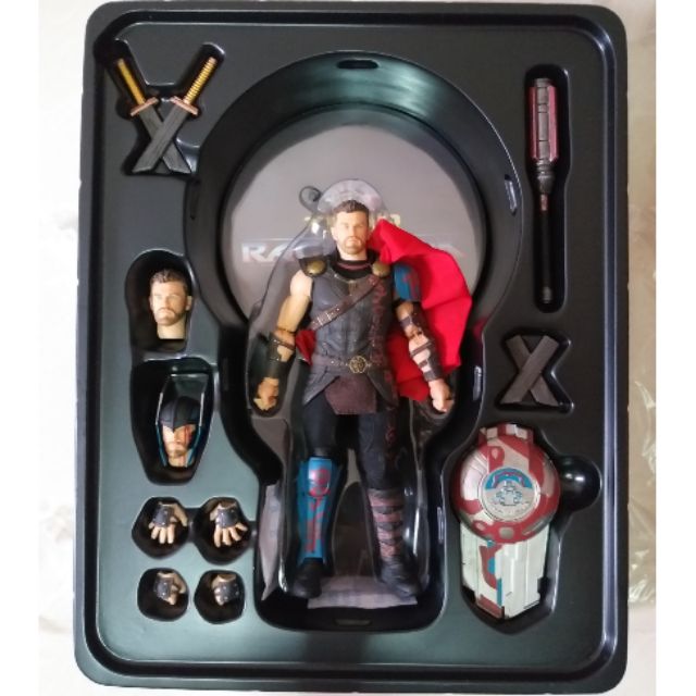 Figure Mezco Thor Ragnarok