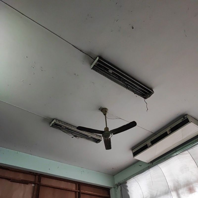 พัดลมเพดานของมือสองใช้งานง่าย
