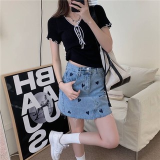 C6477 Mini heart skirt กระโปรงทรงเอยีนส์ปักลายหัวใจ น่ารักมากก ใส่คู่กับเสื้อยืดหรือเสื้อเชิ้ตได้หมดเลยน้า