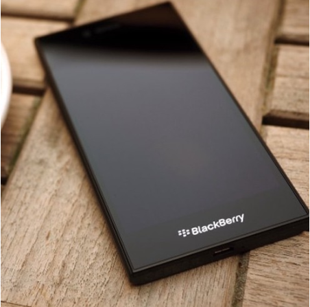 ❄❄ BlackBerry Z20 Leap 8MP 5.0 นิ้ว คีย์บอร์ด QWERTY หน้าจอ (รับประกันหนึ่งปี) ❄❄