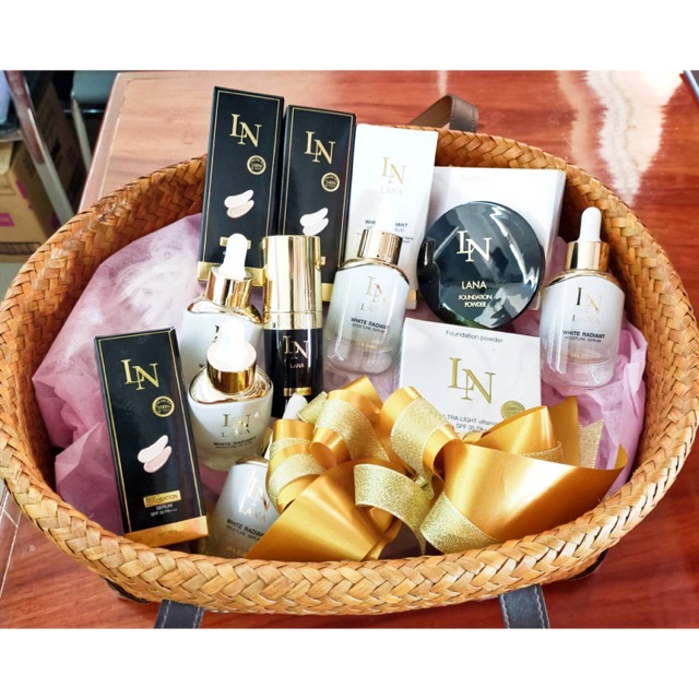 ผลิตภัณฑ์ แป้ง รองพื้น เซรั่ม ลาน่า ทุกชิ้นเพียง209บาท