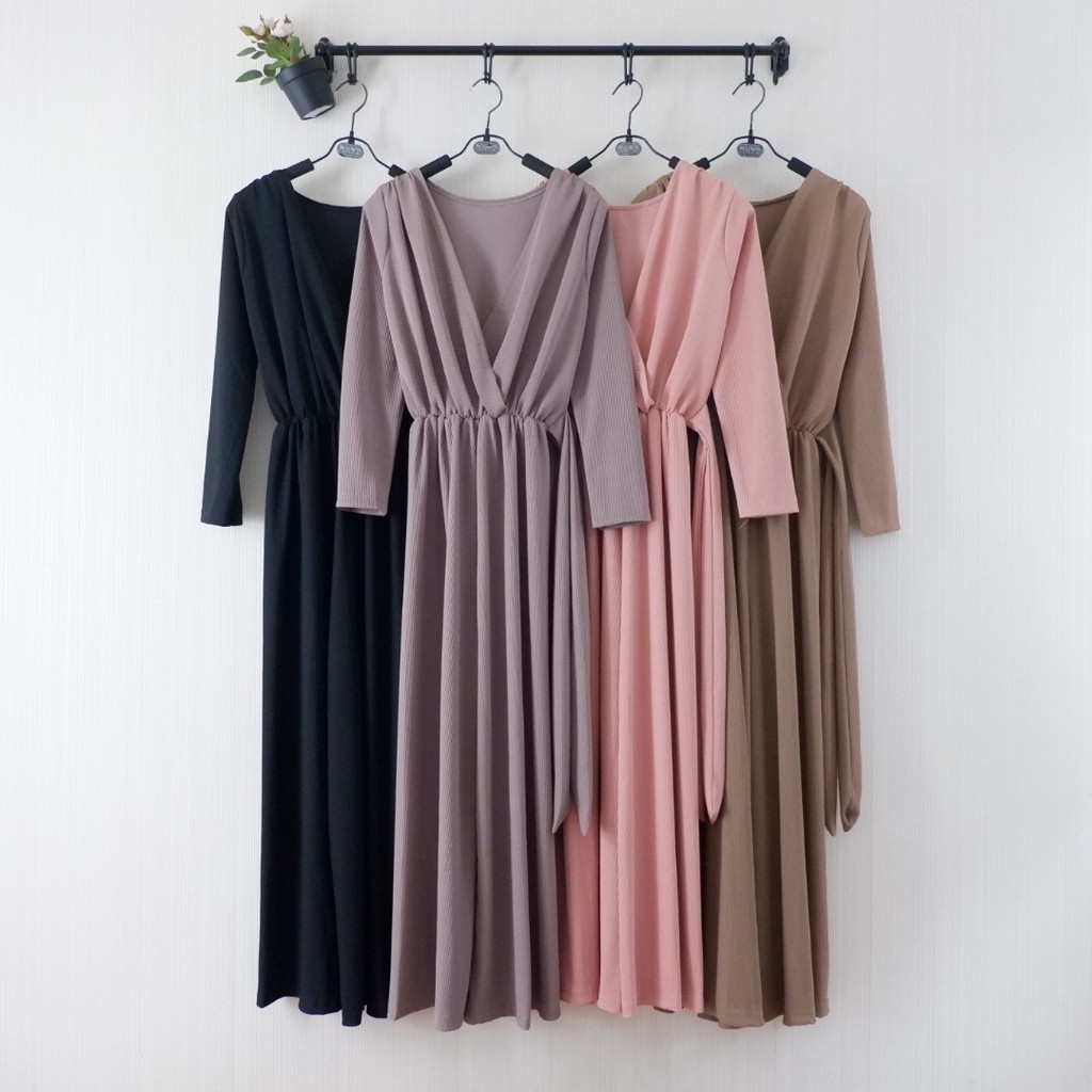 UK 168V จั๊มสูท New 2.0 Valencia