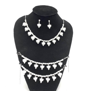 Vintage jewelryชุดไทยชุดแต่งงานโบราณสร้อยคอลูกปัด