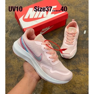 รองเท้าNikeสำหรับผู้หญิงคะ