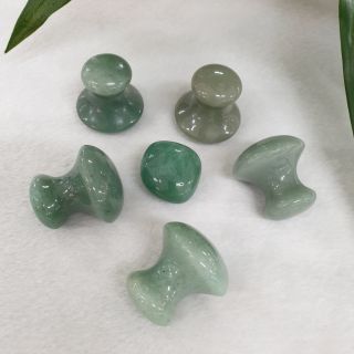 กัวซา กัวซาหยก กัวซาหยกแท้ กัวซาทรงลูกประคบชิ้นละ300 (Green Aventurine)