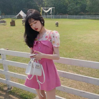 เสื้อคอวีติดกระดุมหน้าลายดอกไม้ Pinky flower jumpsuit