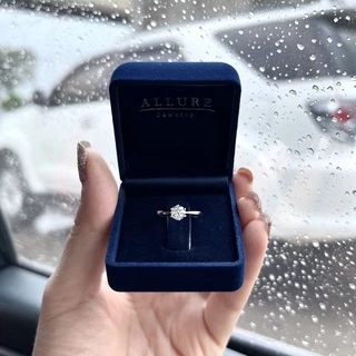 แหวนเพชรเม็ดเดี่ยว ตัวเรือนเงินแท้ 925 ประดับเพชร CZ Swiss Diamond [ รุ่น Marni (มณี) ]