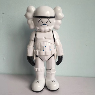 KAWS STAR WARS MODEL(สินค้าเข้า1-2อาทิตย์เท่านั้น)