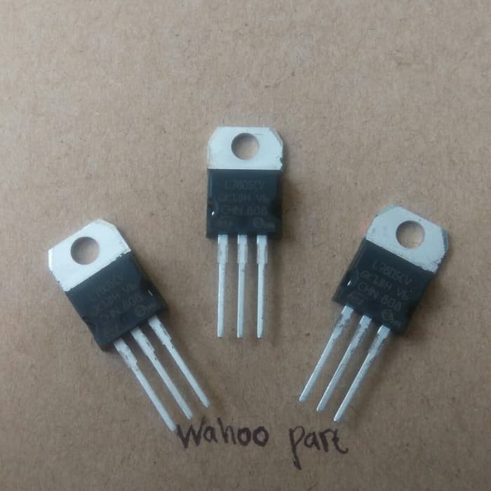 IC Regulator 7805 ราคา (1 ชิ้น)