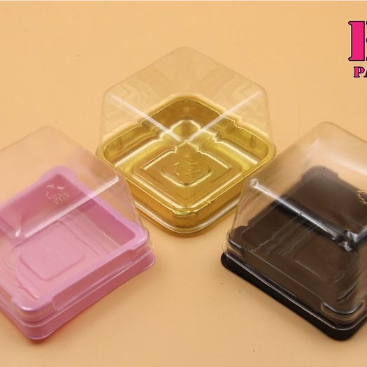 กล่องขนมเปี๊ยะ ไหว้พระจันทร์ 80 กรัม สีดำ สีทอง 5.5x5.5x3.8 ซม. แพค 50 ชิ้น ฝาใส ร้านเบเกอรี่ ZZ002