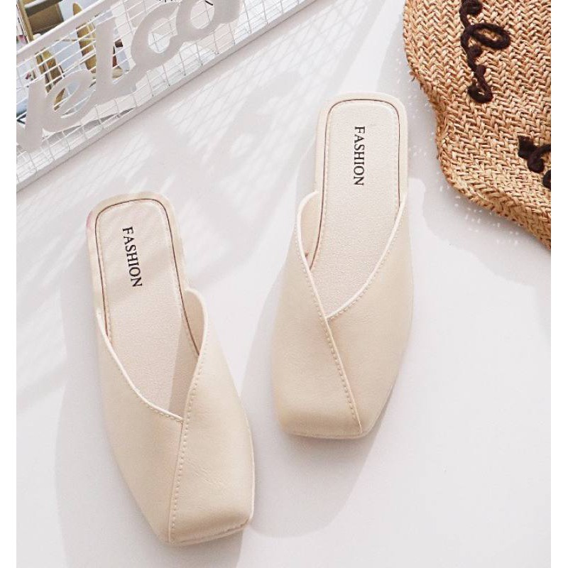 Look.hive รองเท้าแฟชั่น  minimal รองเท้ายาง พร้อมลุยฝน ทรงหัวตัด สไตล์เกาหลี S005