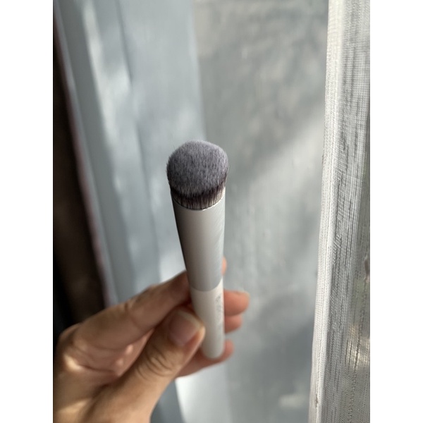 (2026)(พร้อมส่ง) แปรงลงคอนซีลเลอร์ด้ามสีขาว ขนนุ่มแน่น ไม่ทำให้เป็นคราบ ราคา ถูกที่สุด ดีลบีเคเค แกลเลอรีภาพที่ 8