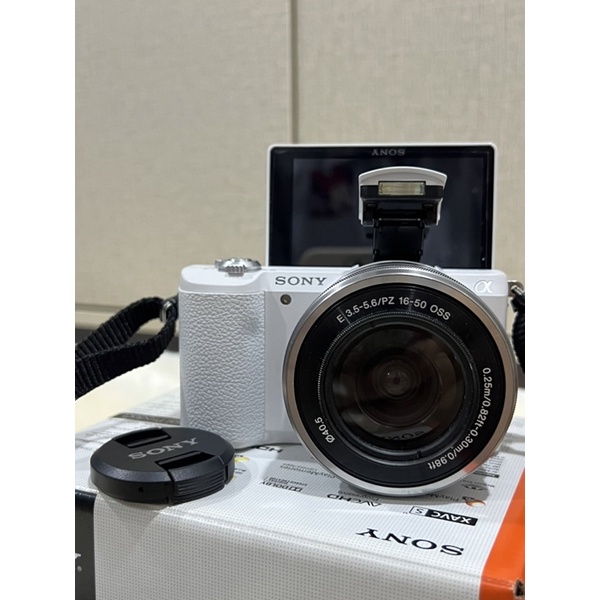 Sony a5100 สีขาว + เลนส์ f3.5-5.6/16-50(มือสอง)