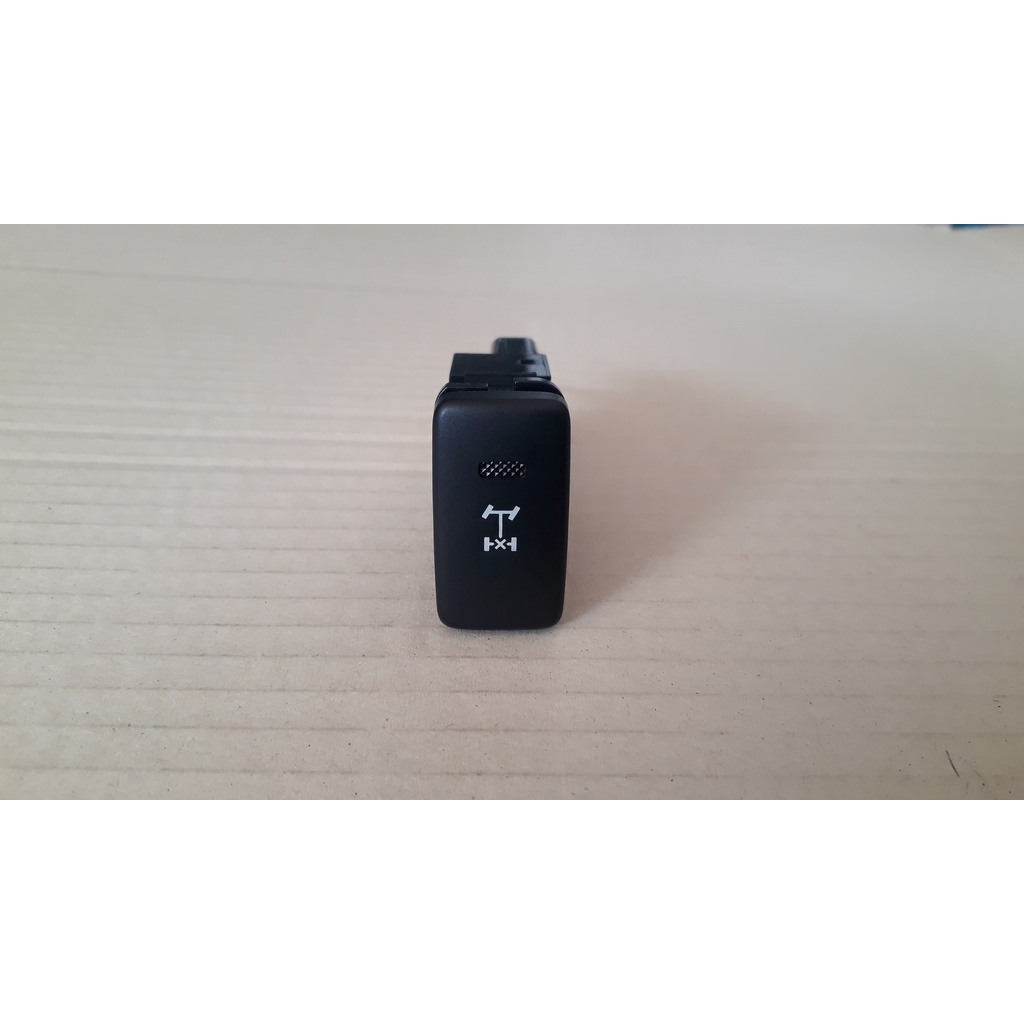 สวิทช์ DIFF LOCK TOYOTA แท้ จากญี่ปุ่น