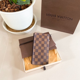 lv.  กระเป๋าตัง2ใบพับ ปีเก่า คลาสสิค