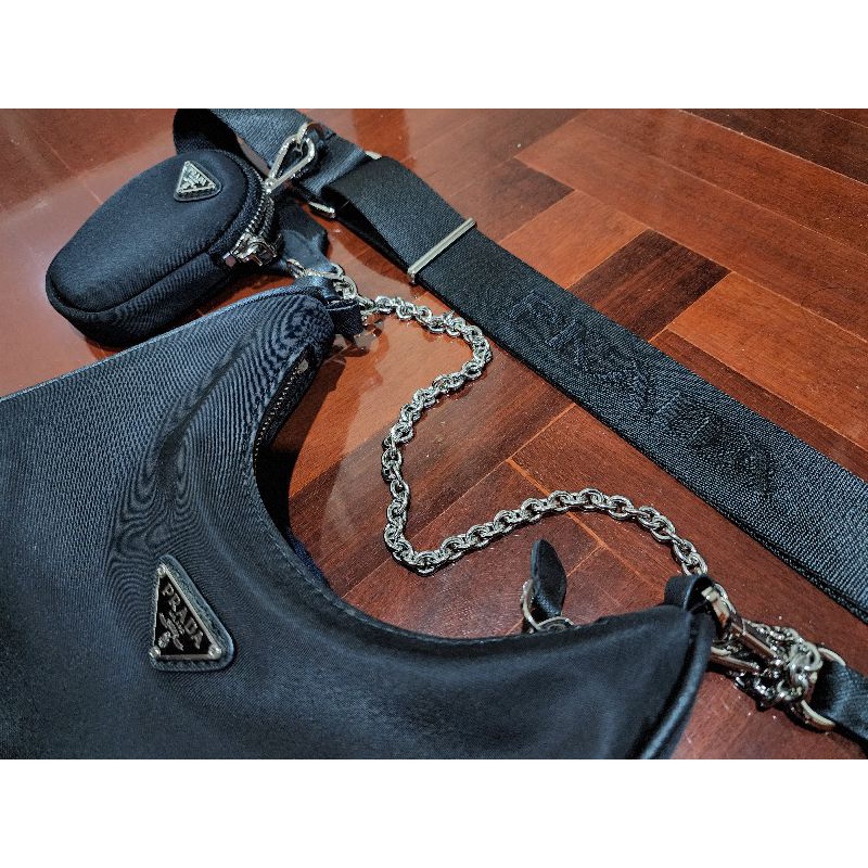 กระเป๋า prada re-edition 2005 nylon shoulder bag สีดำ
