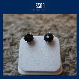 SS88Jewelry ต่างหูพลอยนิล ขนาด 8 มิล ตัวเรือนทองเหลือง ชุบทองคำขาวแท้ ฝังมือทุกเม็ด รูปถ่ายจากสินค้าจริง