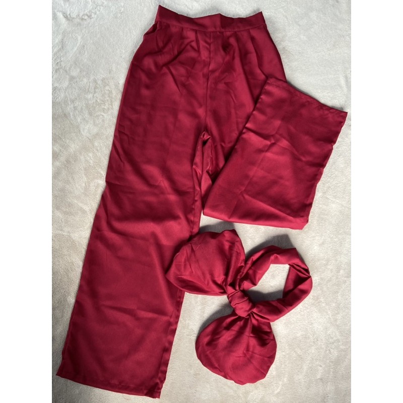 มือ 1 เซ็ทเสื้อคล้องคอ+กางเกง อกได้ 36 กางเกงเอวก่อนยืด 28 ยาว 40 งานป้าย irich❤️🤎