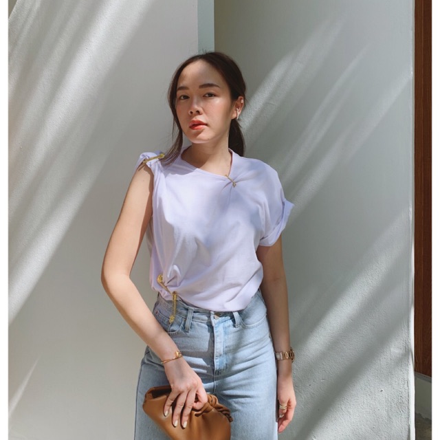 เสื้อยืดvesace......