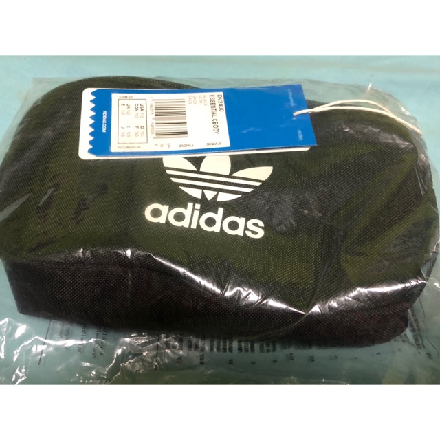 [พร้อมส่ง] Adidas Essential Crossbody Bag แท้
