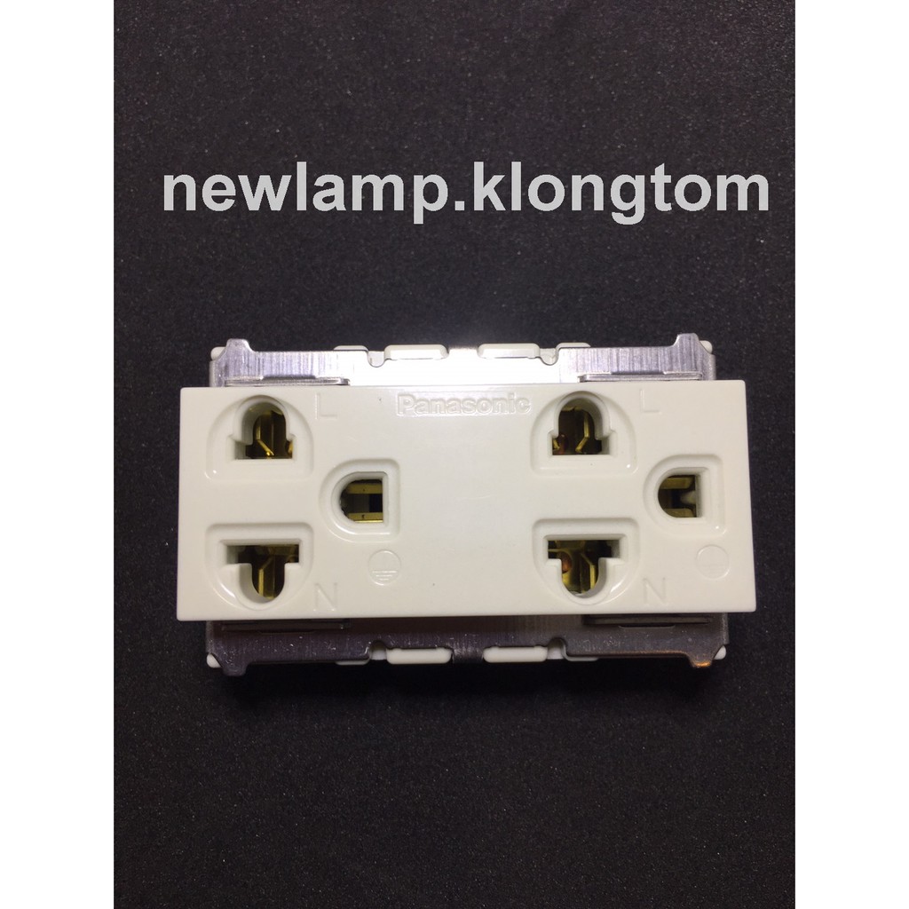 ปลั๊ก/เต้ารับ คู่มีกราวด์รุ่นเก่า Panasonic 16A 230V WNG 15923-7