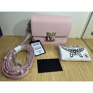 พร้อมส่ง MCM Crossbody หนังสี Powder Pink ด้านข้างมีดีเทลสีขาว