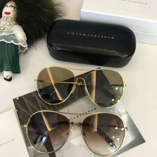 victoriabevkham sunglasses
grad Hi-end 1:1
2100B free box set