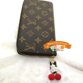 ไหมหุ้มซิปกระเป๋าสตางค์​ LV zippy wallet​