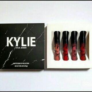 Set ลิป KYLIE 4แท่ง 4สี สวยทุกสี **งานมิลเลอร์