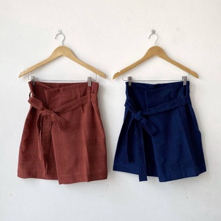 Woven Shorts กางเกงสั้นเอวสูงทรงเล หมากสุก