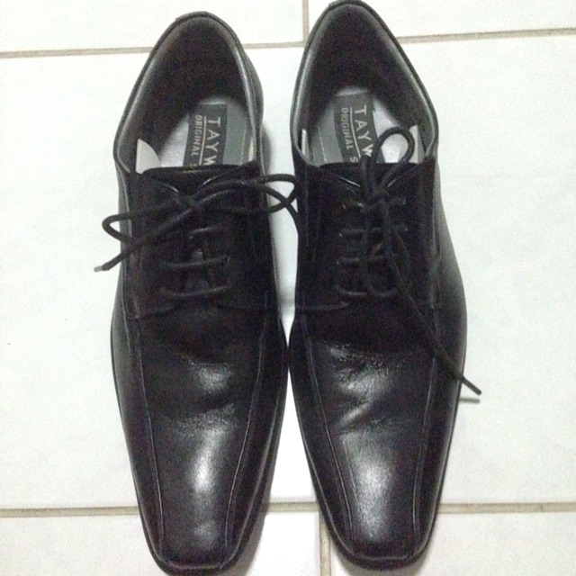 รองเท้าหนังสีดำ TAYWIN ไซร์ 39 ราคา 700 รวมส่ง #ขายแล้ว❌