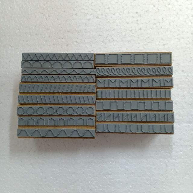 ตรายางเส้นประหัดคัดลายมือ ขนาด 1 ซม. 16 ชิ้น #146