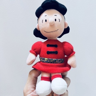 ตุ๊กตา ลูซี่ Lucy ในเรื่องสนูปปี้ Snoopy ขนาด6.5” ป้าย Peanuts ลิขสิทธิ์แท้ หายากพอสมควร สภาพสมบูรณ์