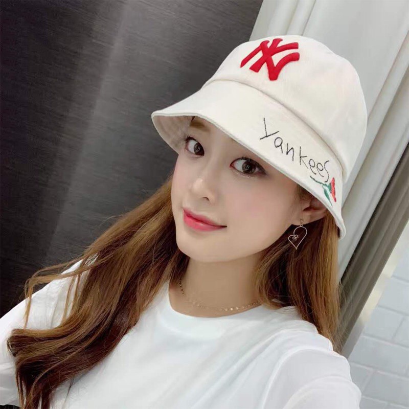 หมวกบักเก็ต ลายโลโก้ทีมเบสบอส NY​ Yankees ​(นิวยอร์ก แยงกีส์)