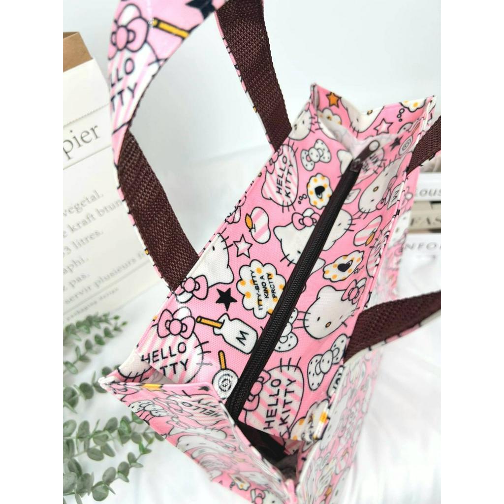 กระเป๋าผ้าเคลือบ ใส่กล่องข้าว มีซิบ กว้าง 26 สูง 26 หนา 9 cm. กระเป๋าถือผู้หญิง #2