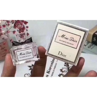 MISS DIOR BLOOMING BOUQUET  ▪️ 7.5ML.  ▪️ INBOX  ▪️ ส่งฟรี  550.-MISS DIOR BLOOMING BOUQUET  ▪️ 7.5ML.  ▪️ INBOX  ▪️ ส่ง